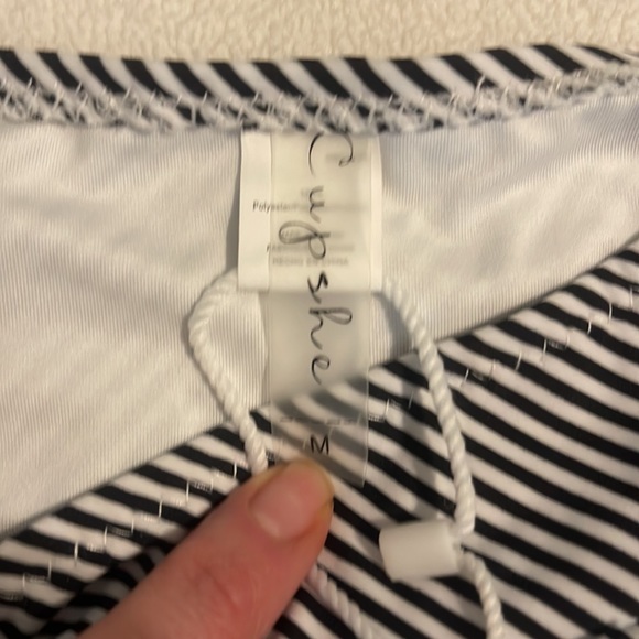 Cupshe Women’s swim bottom - Picture 3 of 4